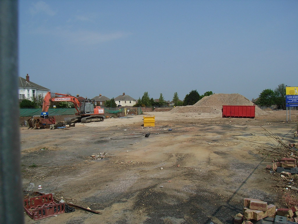 WILKINS THE BAKERS. MALMESBURY PARK RD / HENVILLE RD. BOUR… Flickr