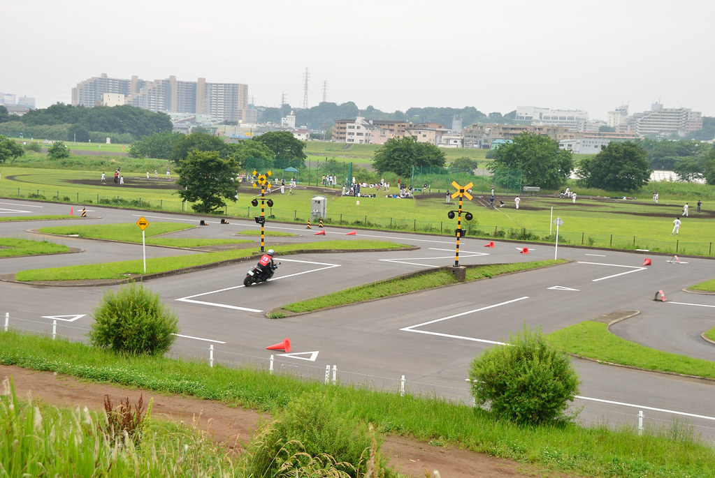 Motor Bike Training Course along the Tama River A dummy ra… Flickr