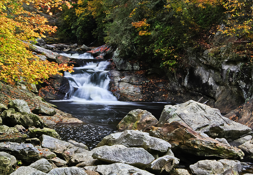 2011 Quarry Falls Highlands NC1859 Quarry Falls 6.4 miles… Flickr