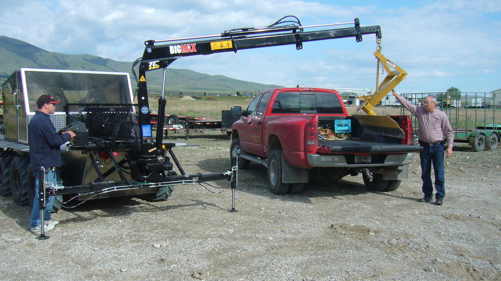 Land Tamer with Hydraulic Lift Boom The Land Tamer RAV all… Flickr