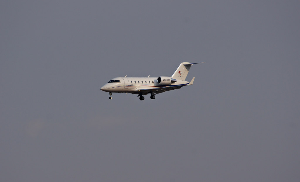 BOMBARDIER INC CL6002B16 CHALLENGER 600 N899KK BOMBARDIE… Flickr