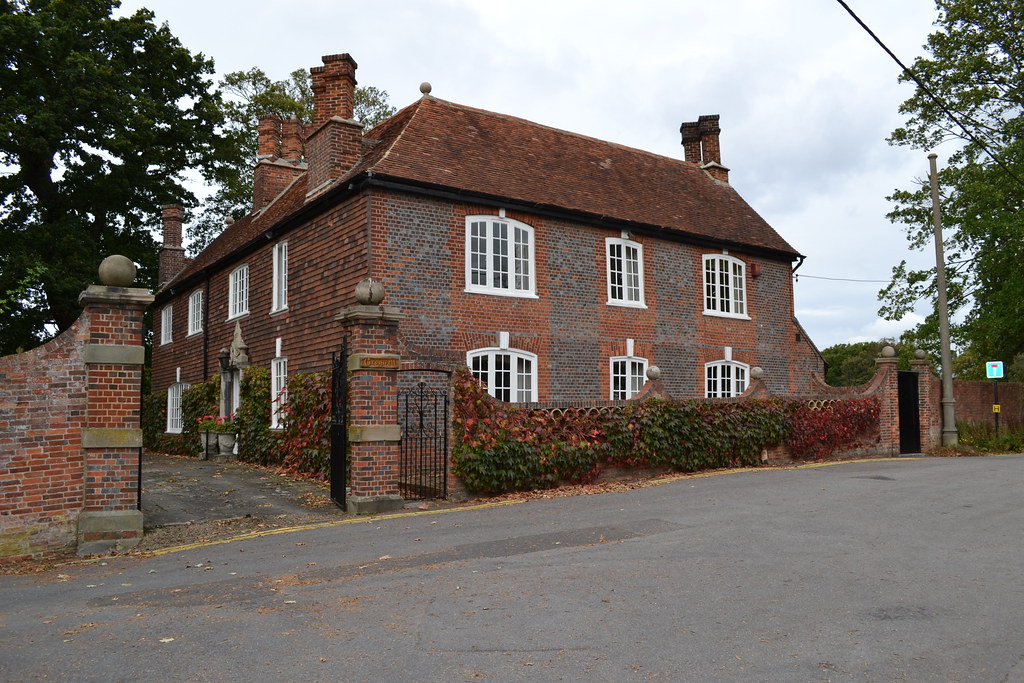 Howards Way Revisited The desirable residence that was the… Flickr