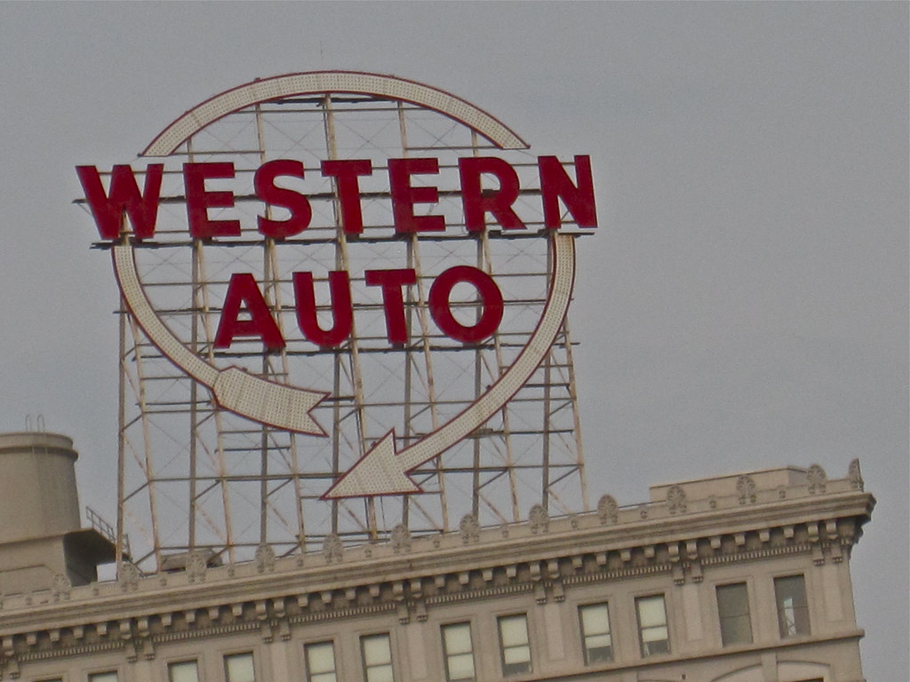 Western Auto, Kansas City, MO Western Auto sign atop a roo… Flickr