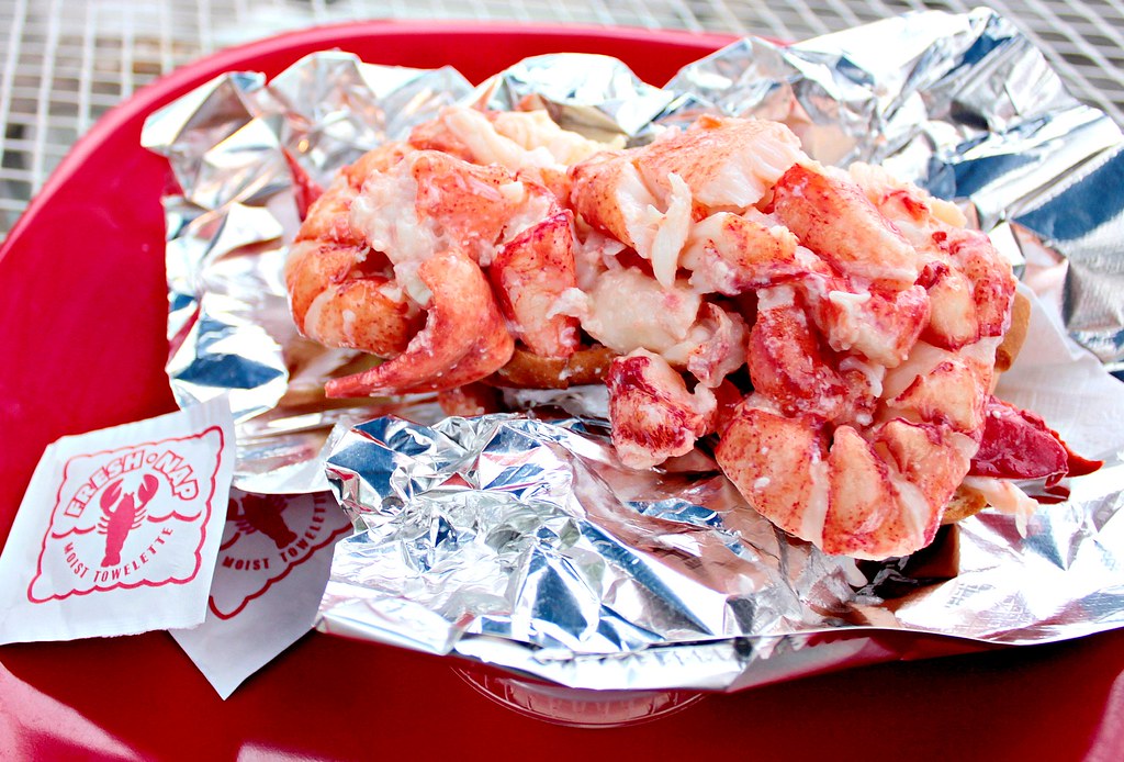 Red's Lobster Roll Wiscasset, Maine Check out the blog p… Flickr