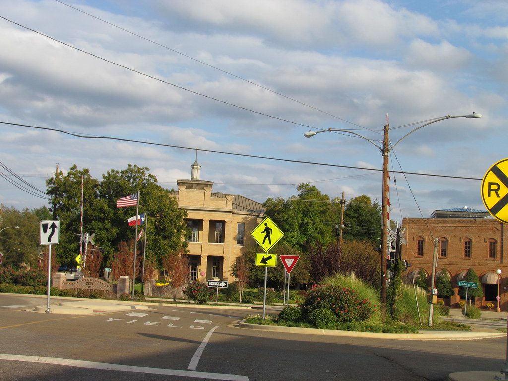 Daingerfield TX City Roundabout Richard Tuck Flickr