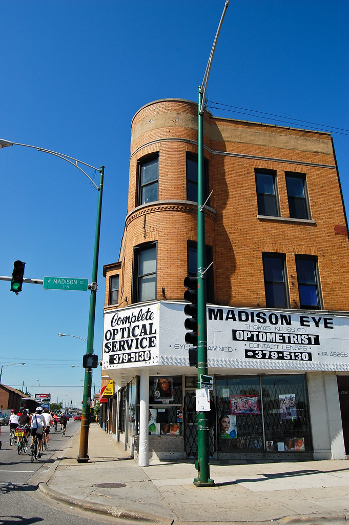 MadisonCicero Building a photo on Flickriver