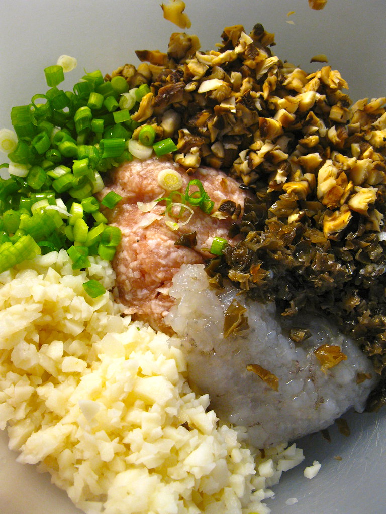 Ngoh Hiang Fried Meat Roll in Beancurd Skin Wuxiang http/… Flickr