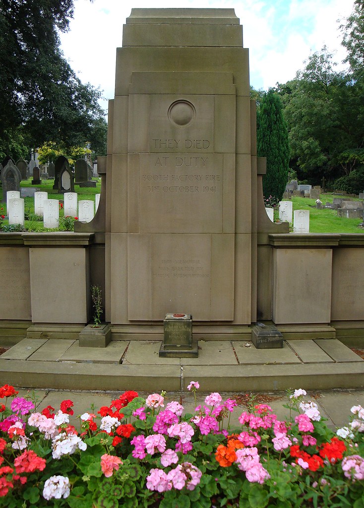 [8544] Huddersfield Booth Factory Fire Edgerton Cemetery… Flickr
