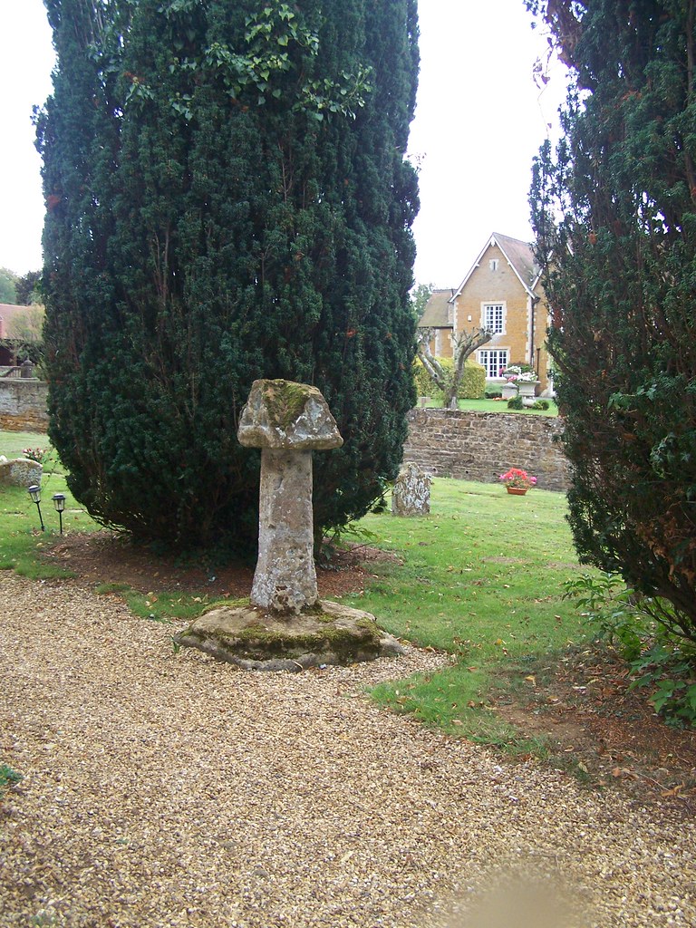 Northampton, Church Brampton Remains of preaching cross Flickr
