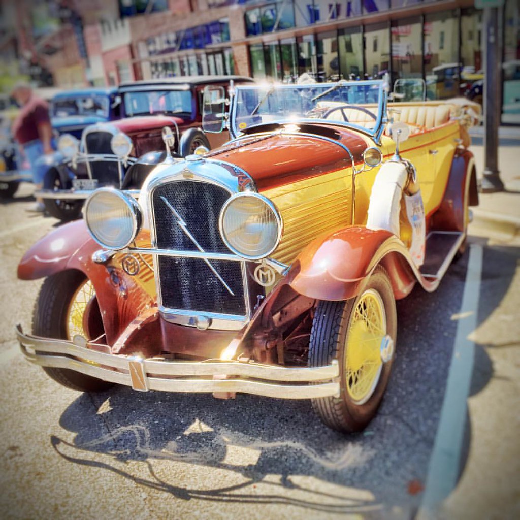 Classic Car Show on Broadway avenue (Automobile Alley) tod… Flickr