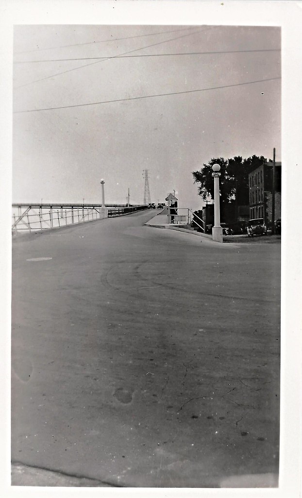 Lyons, Iowa, Toll Bridge, Mississippi River, Lincoln Highway a photo