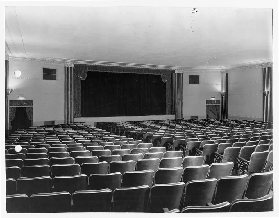 TRENTON Trenton Theater (1930s) Firstgeneration interior… Flickr