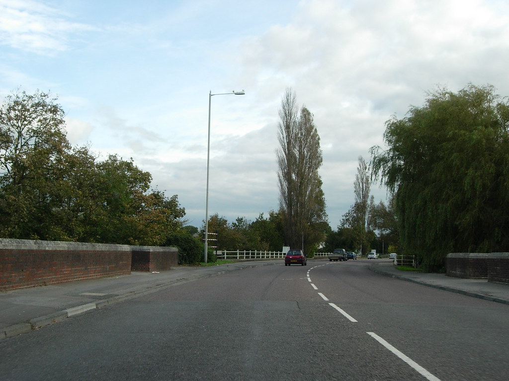 BARRACK RD. IFORD BRIDGE. CHRISTCHURCH. DORSET. OCTOBER 20… Flickr