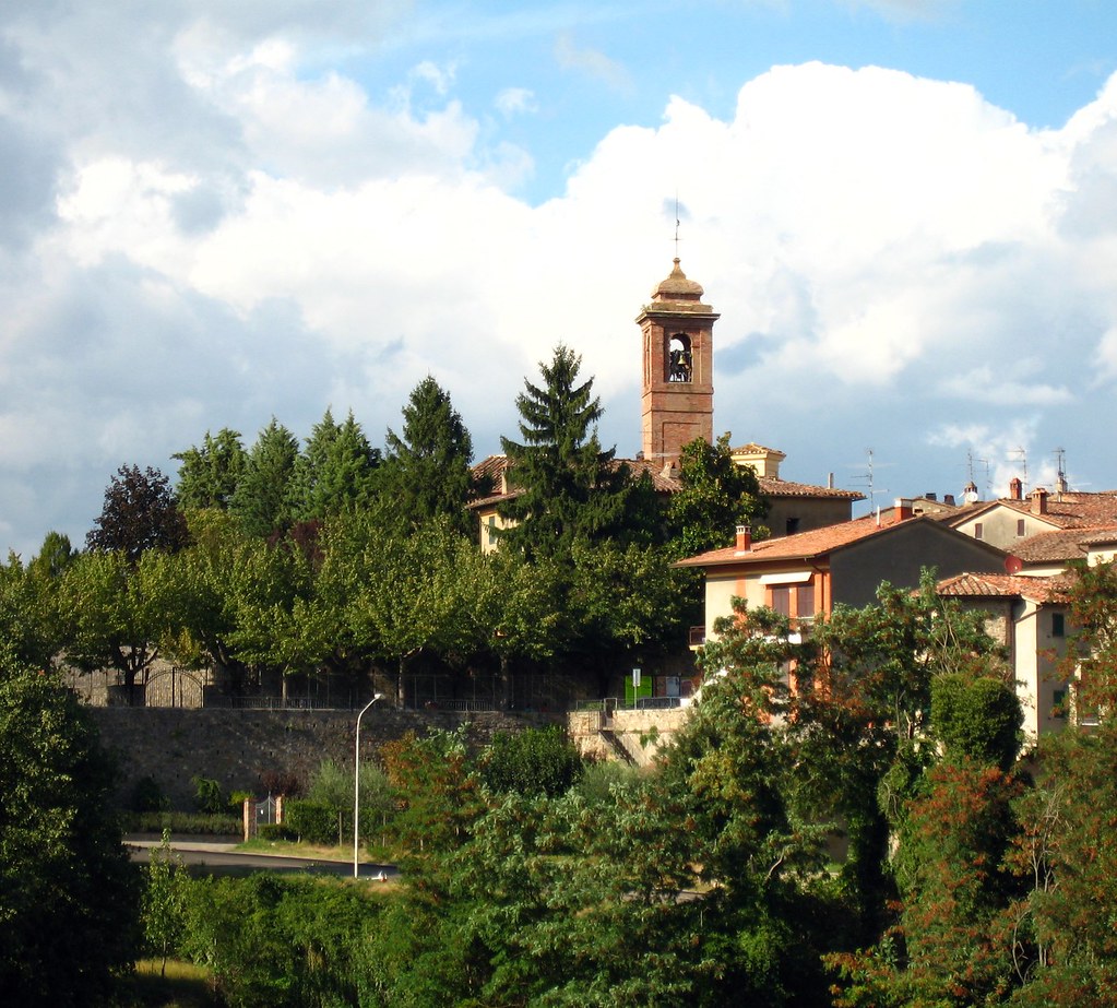Piegaro, Umbria A scene in the lovely little town of Piega… Flickr