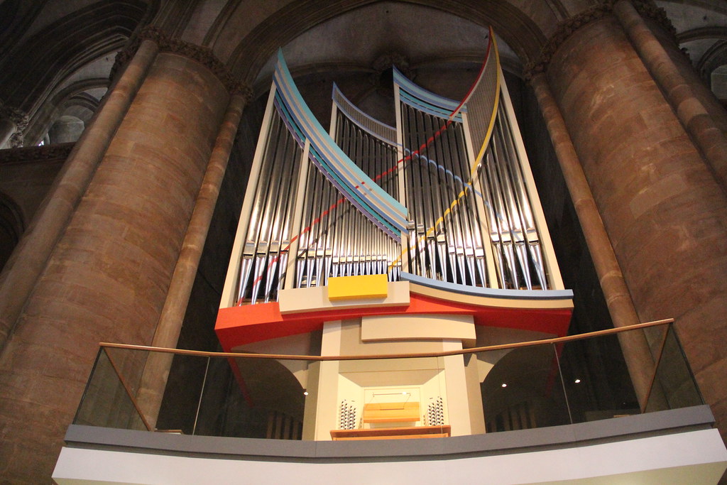 Massive pipe organ Pipe organ in Elizabethkirche, Marburg,… Flickr