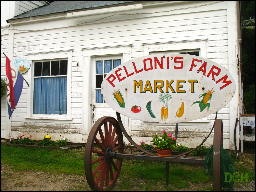 Pelloni's Farm Market Hinsdale, New Hampshire, USA. Flickr