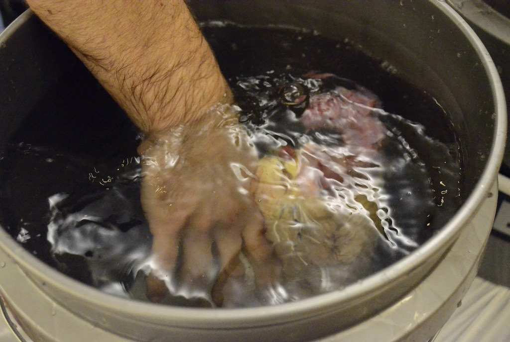 rinse After the hour, Hanau rinses a chicken in the first … Flickr