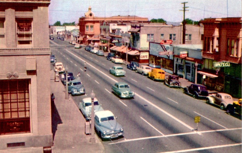 Hollister, California, San Benito St., 1950s Alden Jewell Flickr
