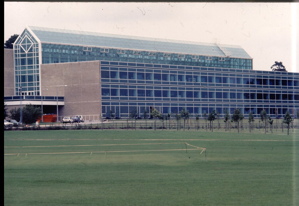 CHASE MANHATTAN BANK / LITTLEDOWN PARK. BOURNEMOUTH. DORSE… Flickr