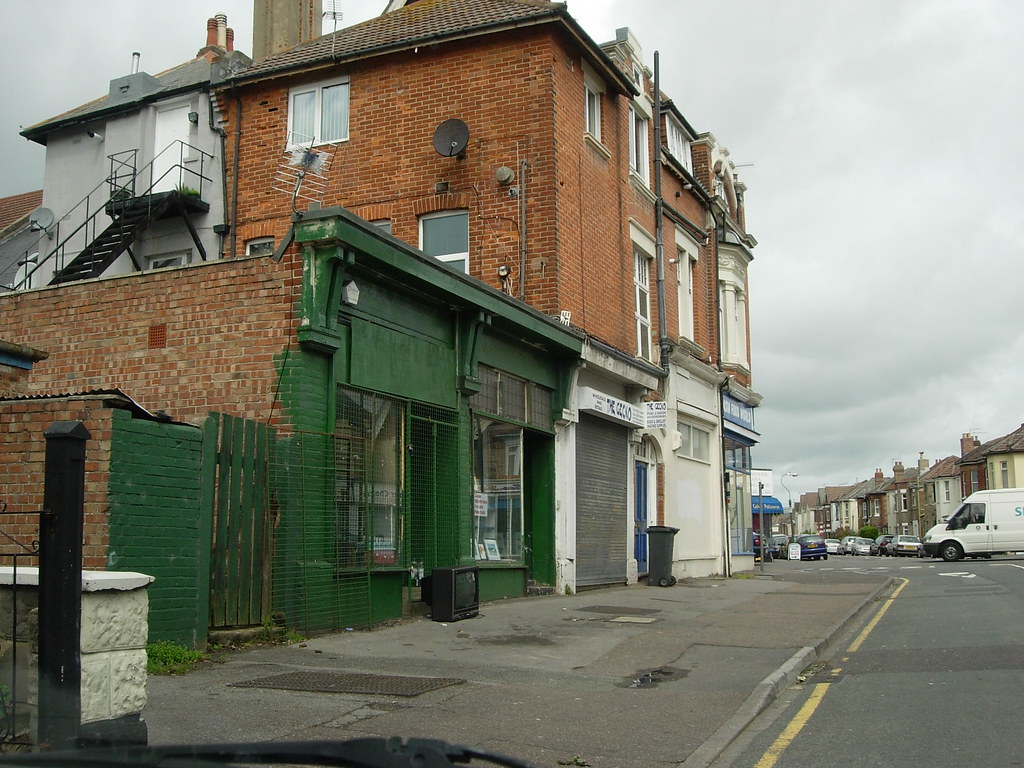 PARKWOOD RD. BOURNEMOUTH. DORSET. MAY 2007 Flickr