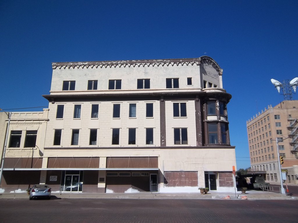 Old Building, Plainview, Texas An old building located on … Flickr