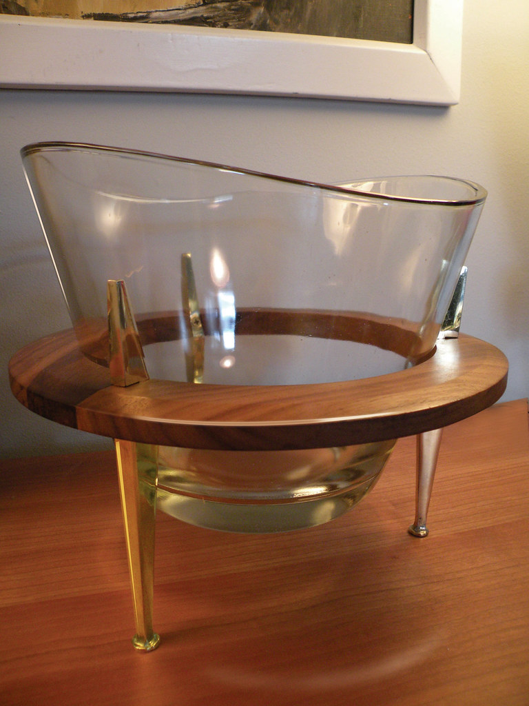 Mid Century Ice Bucket Bowl The big glass bowl sits in a t… Flickr