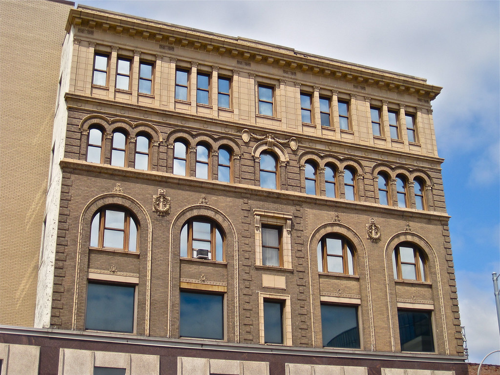 Building, Kankakee, IL An old building in Kankakee, Illino… Flickr