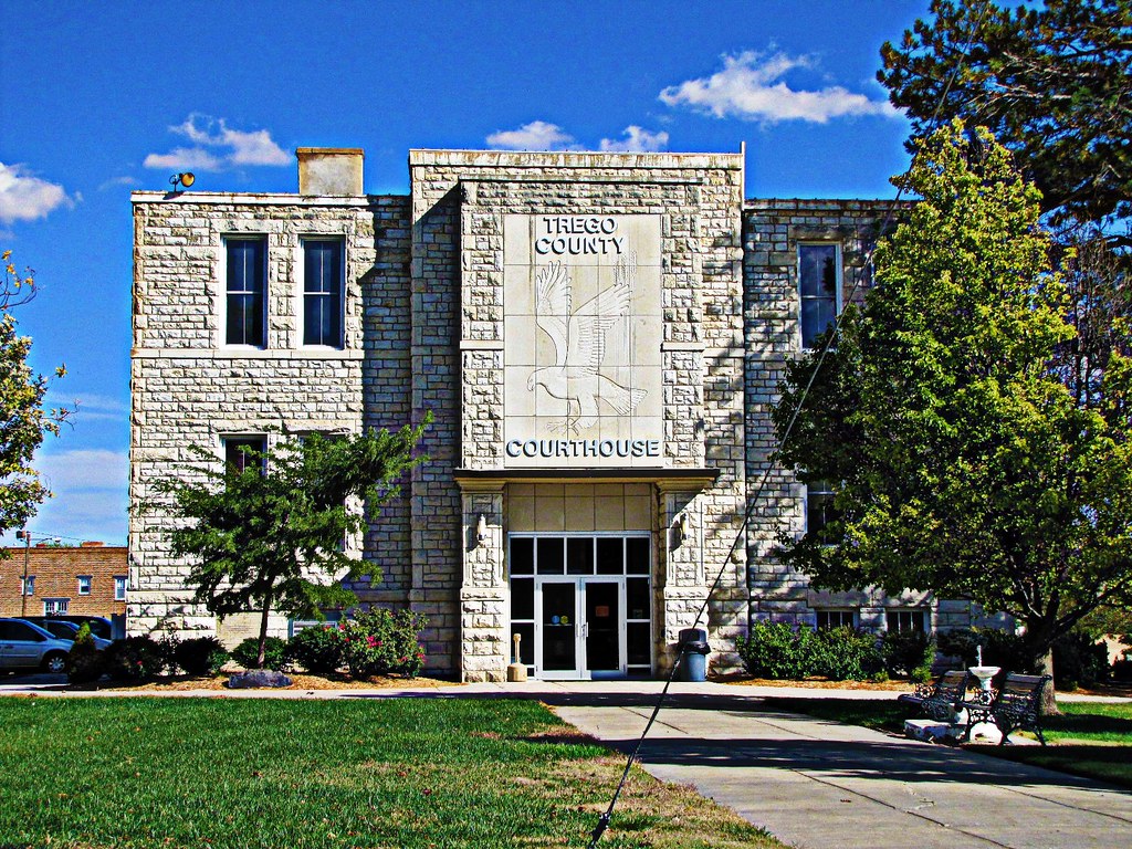 Trego County (Kansas) courthouse Wakeeney, Kansas. jimsawthat Flickr