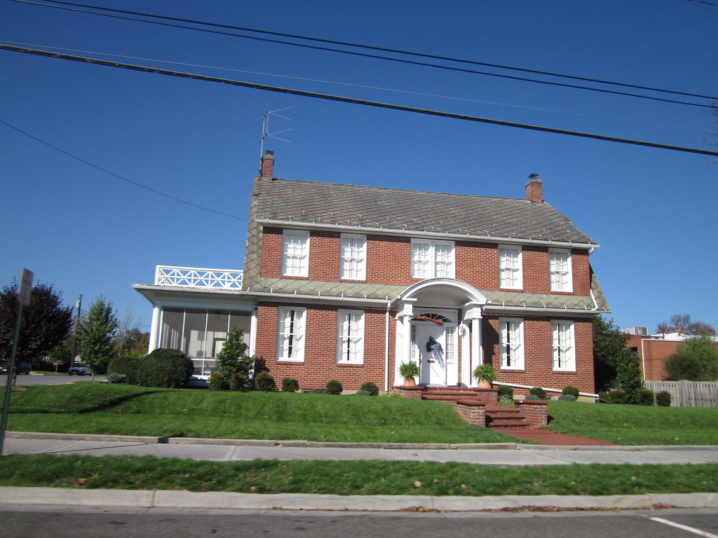 Strasburg, Virginia Strasburg, Virginia Doug Kerr Flickr