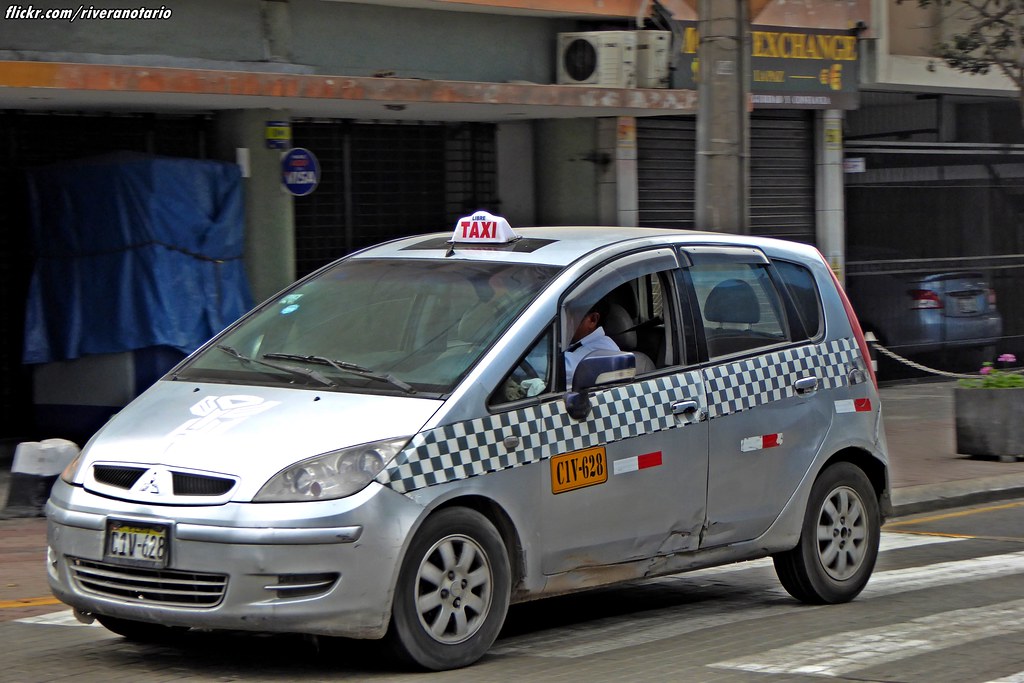 Mitsubishi Colt Taxi Lima, Perú Japanese used cars are i… Flickr