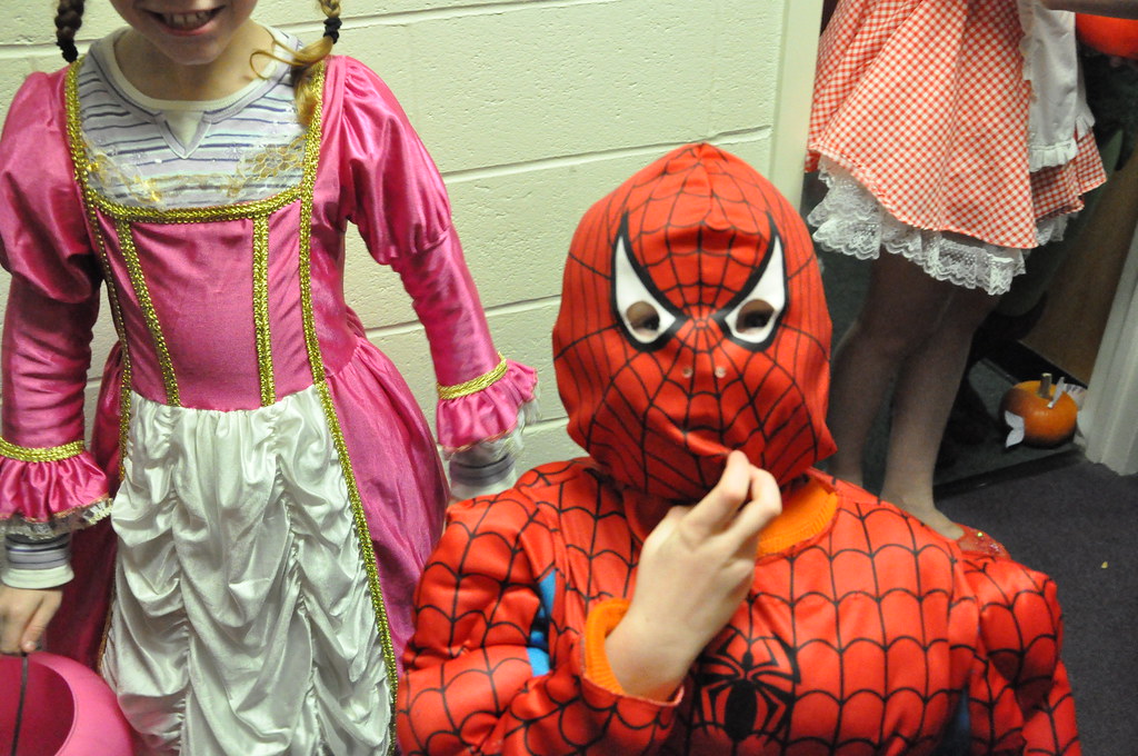 Columbia Hall TrickorTreating 2011 Elmira College Flickr