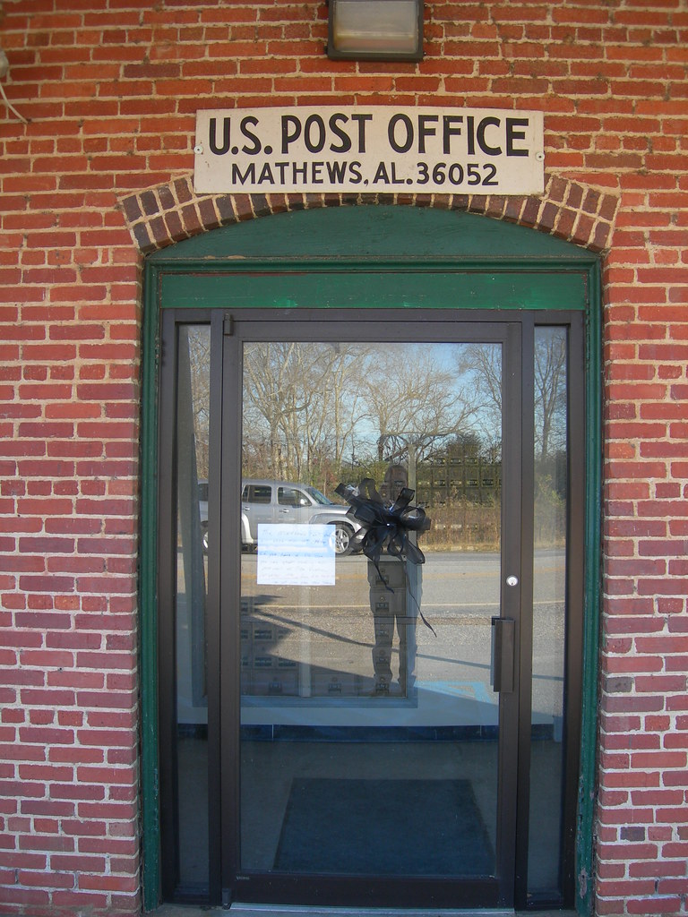 Mathews, Alabama Post Office Door Taken on the last day th… Flickr