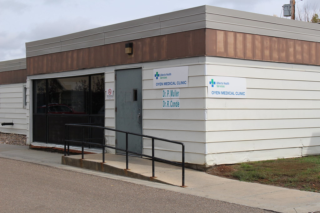 Oyen, Alberta, Canada Photos of the town of Oyen, Alberta,… Flickr