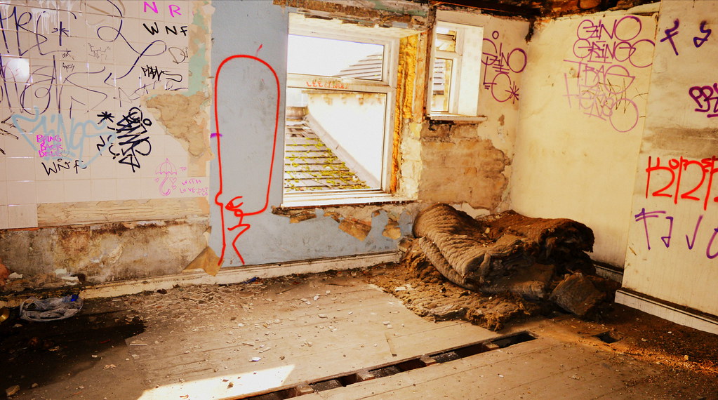 IV Pub IV Pub, Commercial Road, Kirkstall...… Mark's