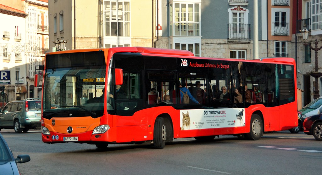Burgos, plaza del Mío Cid 15.12.2016 Autobuses Urbanos de … Flickr