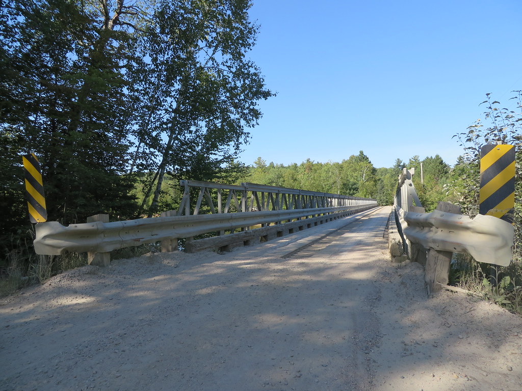 FermeNeuve, Québec Pont de fer audessus d'un bras d'ea… Flickr