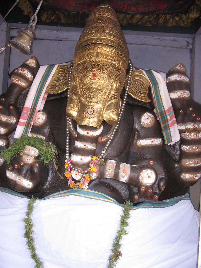 Vinayagar Statue in Thiruvanamalai Perumal Temple near Sri… Flickr