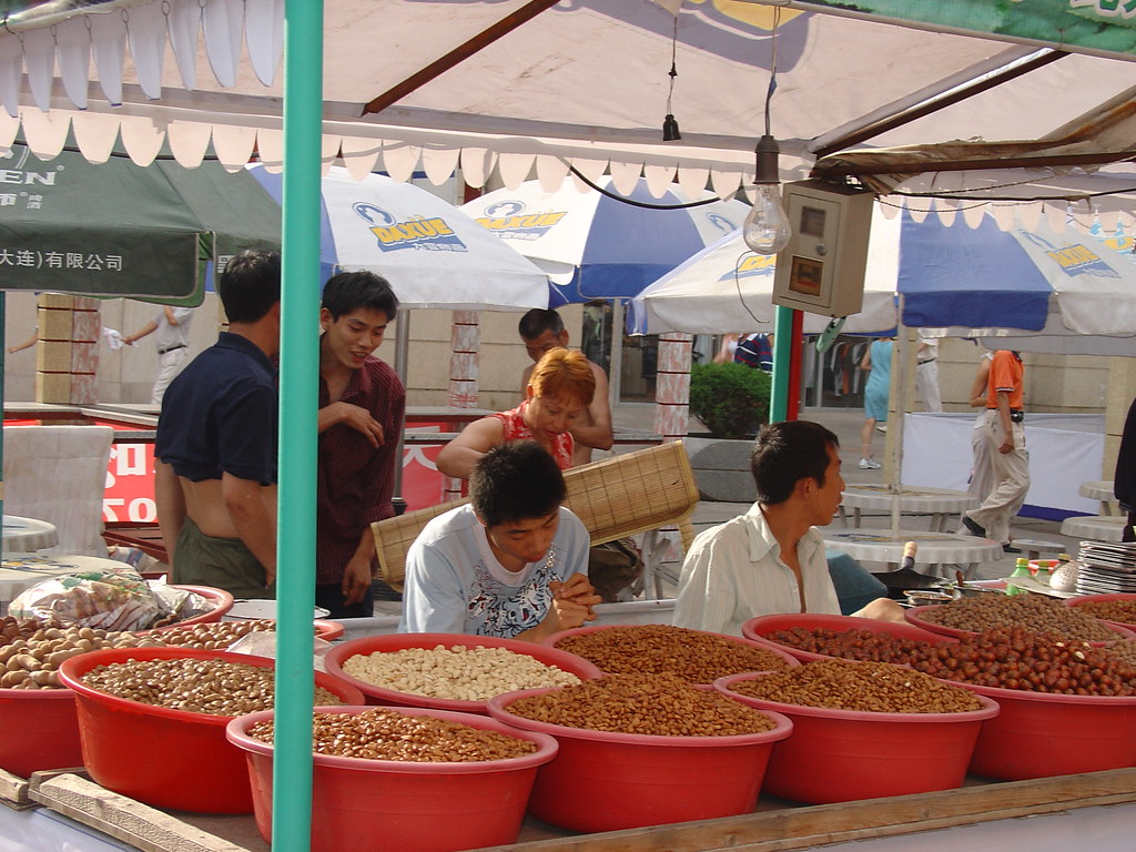 Food Stands, Dalian, China Elizabeth Thomsen Flickr