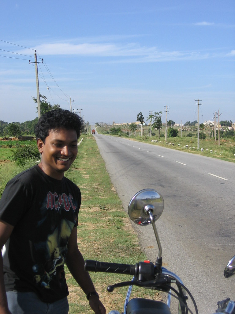 IMG_1278 Great stretch of road... Naveen Roy Flickr