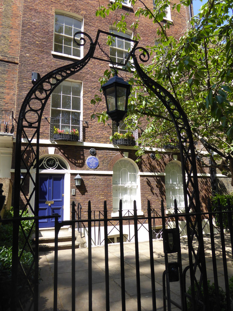 Kensington Square Garden, High Street Kensington, London, … Flickr