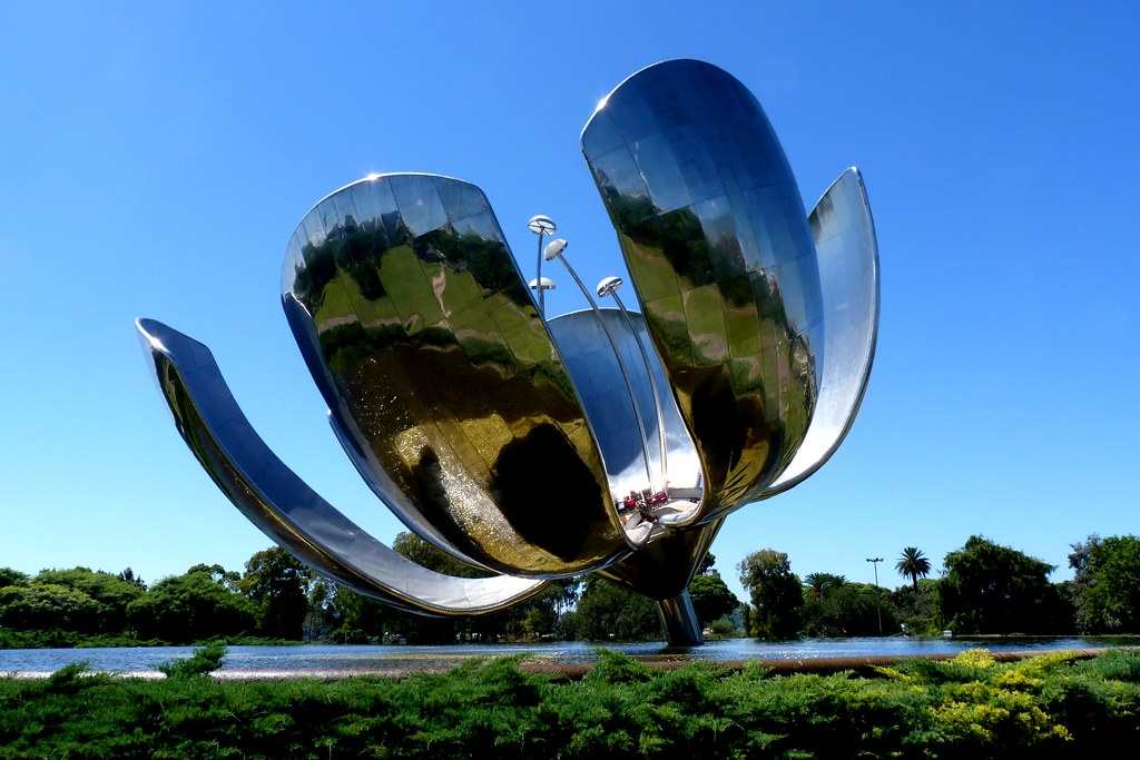 Large Metal Flower (Floralis Generica) in Buenos Aires, Ar… Flickr