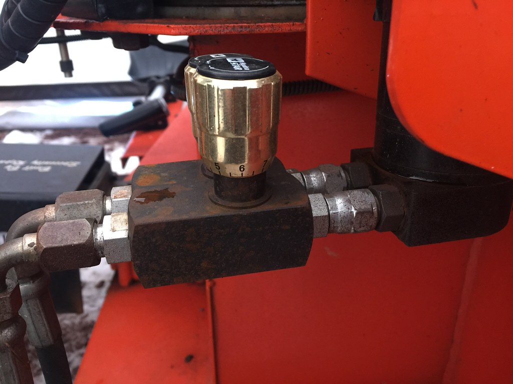 Hydraulic Restrictor valves for 5740 Paul Flickr