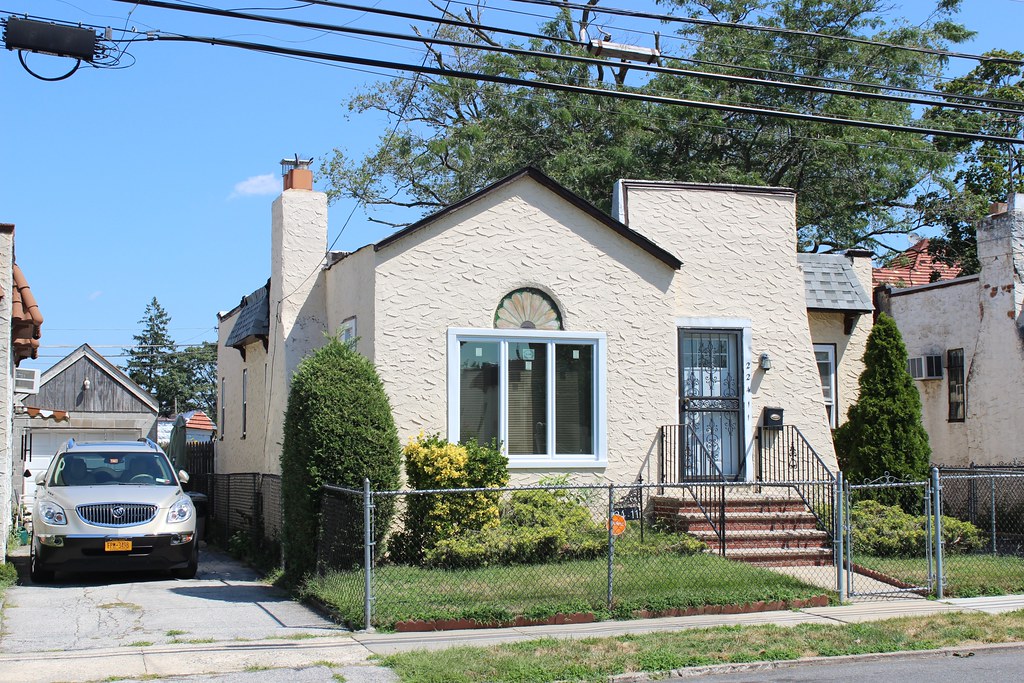 22411 133rd Ave., Laurelton Spanishstyle Villa (1929) 22… Flickr