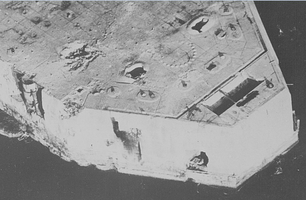 E6 Fort Drum, Fraile Isl. 1945 Stern zoomed in E6 Fort Dru… Flickr