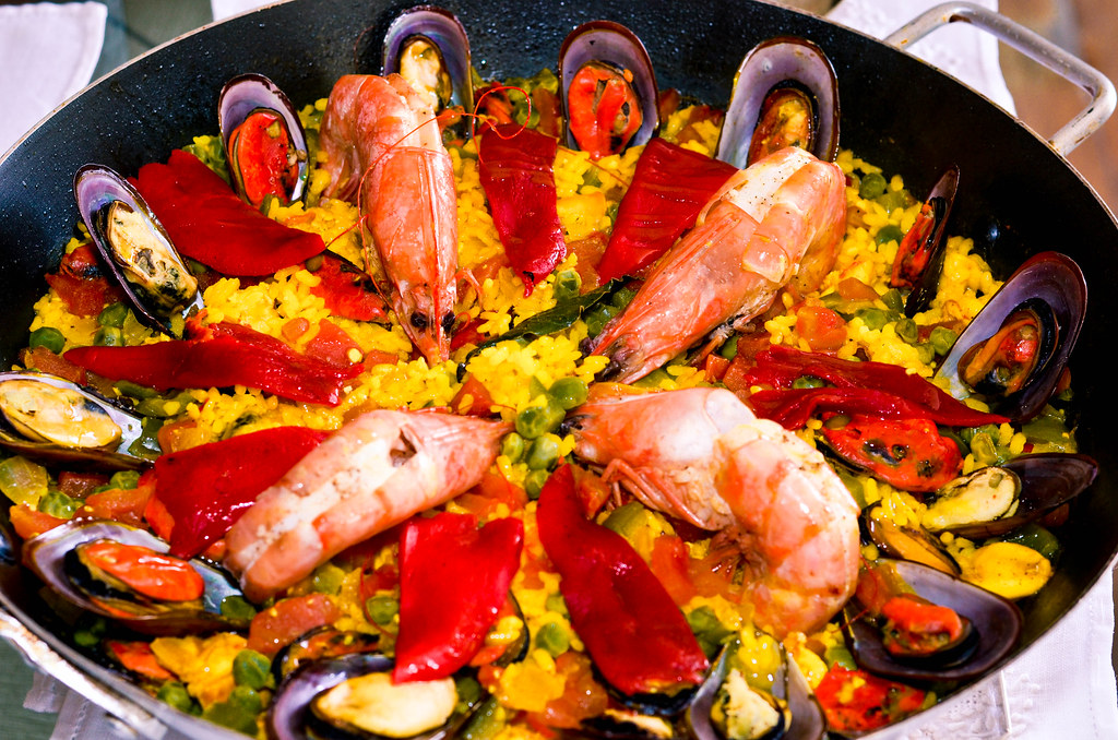 Paella Caseira de Frutos do Mar Paella (Valencian pronunci… Flickr