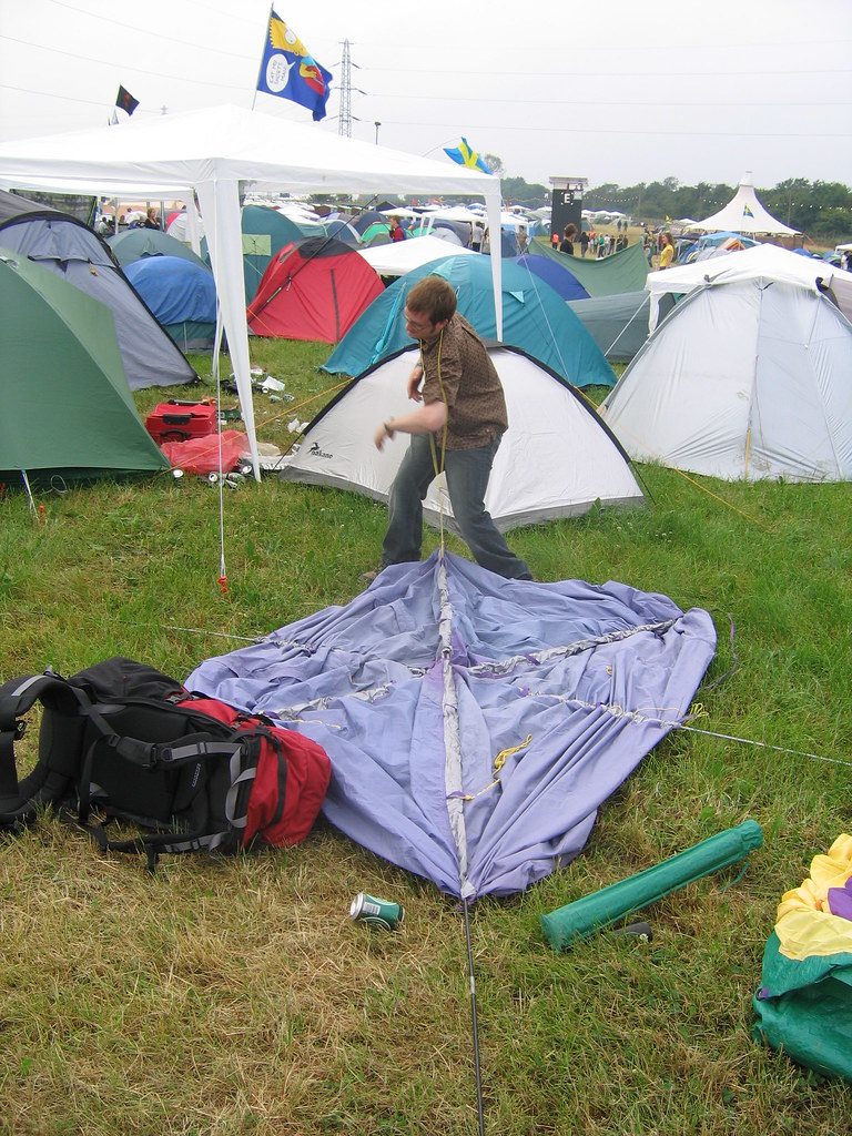 Munting the tent Bob erects our living space with the powe… Flickr