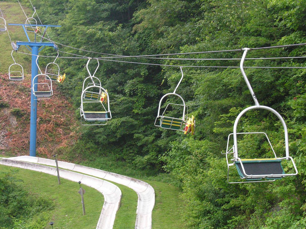 Chair Lifts Coming Down On Thursday during our Smoky Mount… Flickr