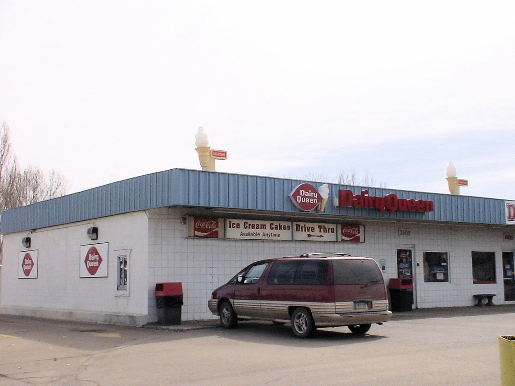 Bismarck, ND S. 12th 2006 (1) dqmtnd Flickr