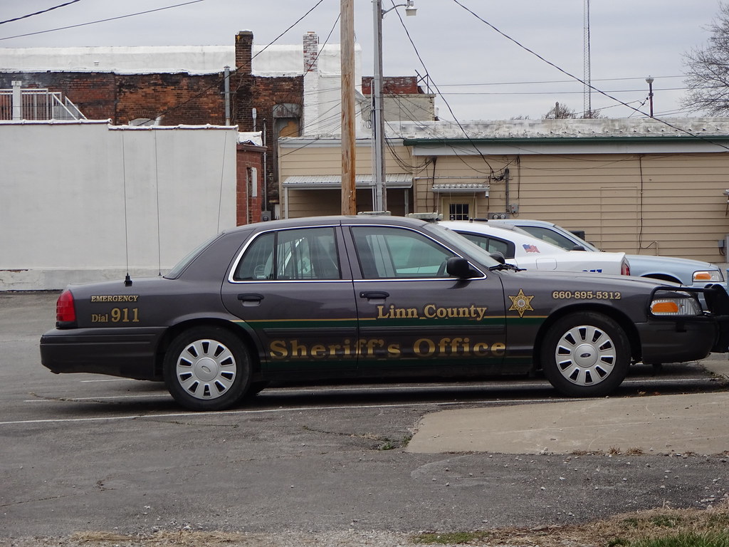 Linn County Sheriff Ford Crown Victoria Linn County, MO Caleb O