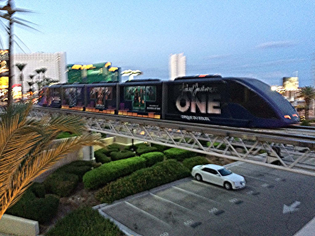 Mandalay Bay Luxor Excalibur tram Paul Kimo McGregor Flickr